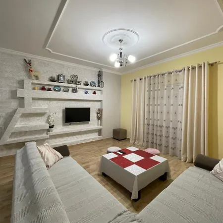 Saranda Apartment *