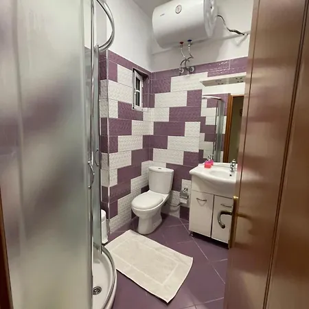 Saranda Apartment * ساراندا