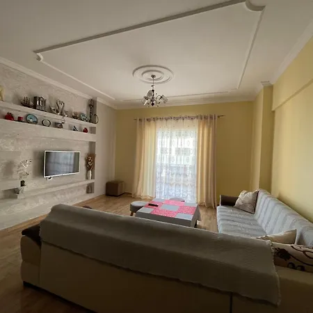 Saranda Apartment *