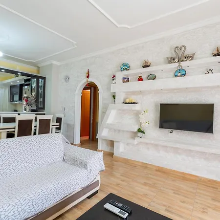 Saranda Apartment *